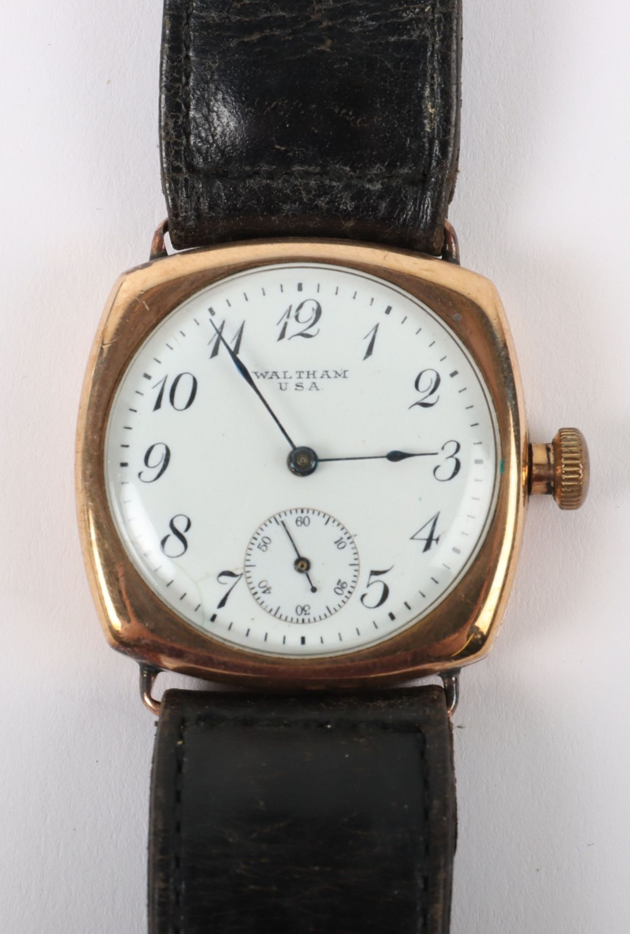 A vintage 9ct gold Waltham wristwatch, circa 1930
