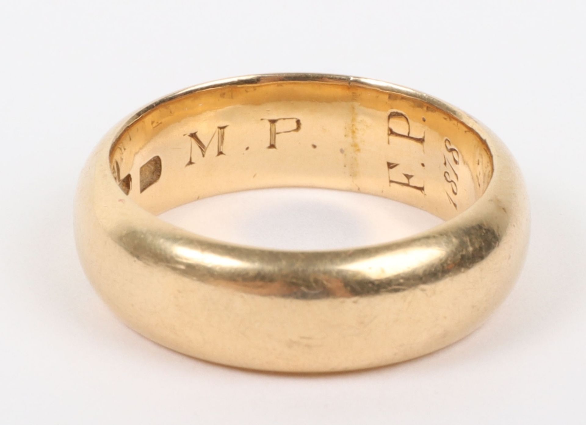 A Victorian 18ct wedding ring - Image 2 of 3