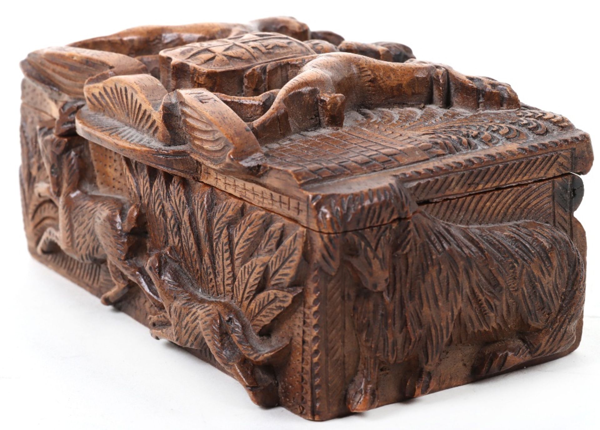 A 19th century Scottish carved wood box with Campbell clan crest and motto to lid - Image 6 of 8