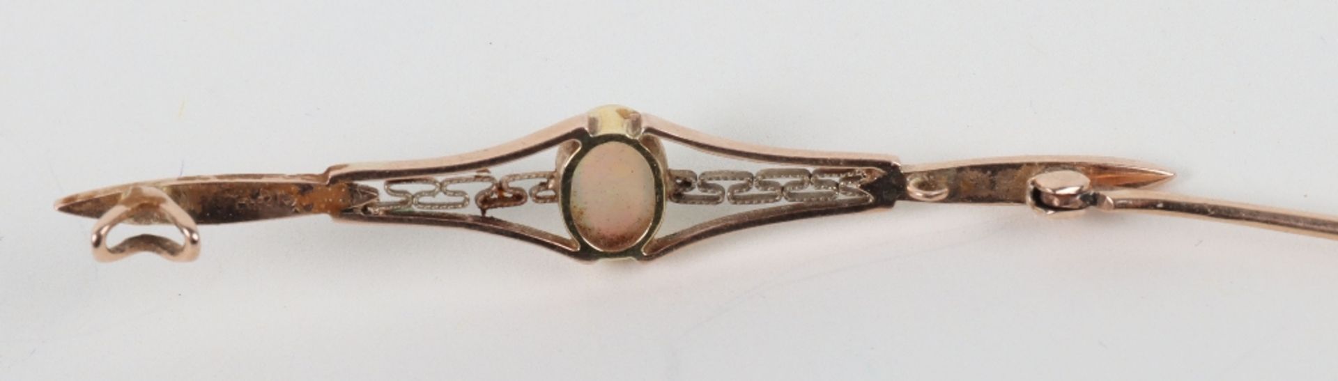 An Edwardian 9ct gold and opal set brooch - Image 2 of 2