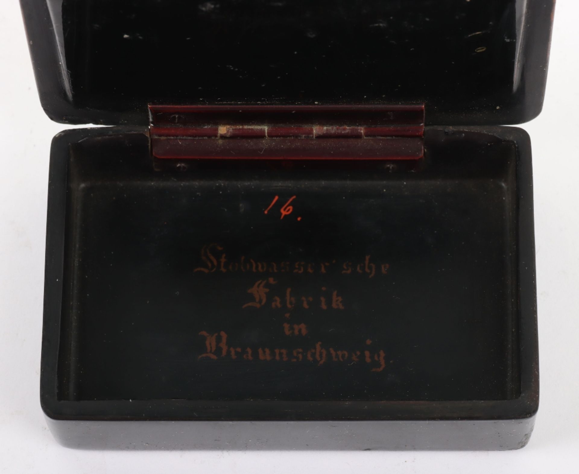 A 19th century Stobwasser Fabrick in Braunschweig, snuff box - Bild 4 aus 6