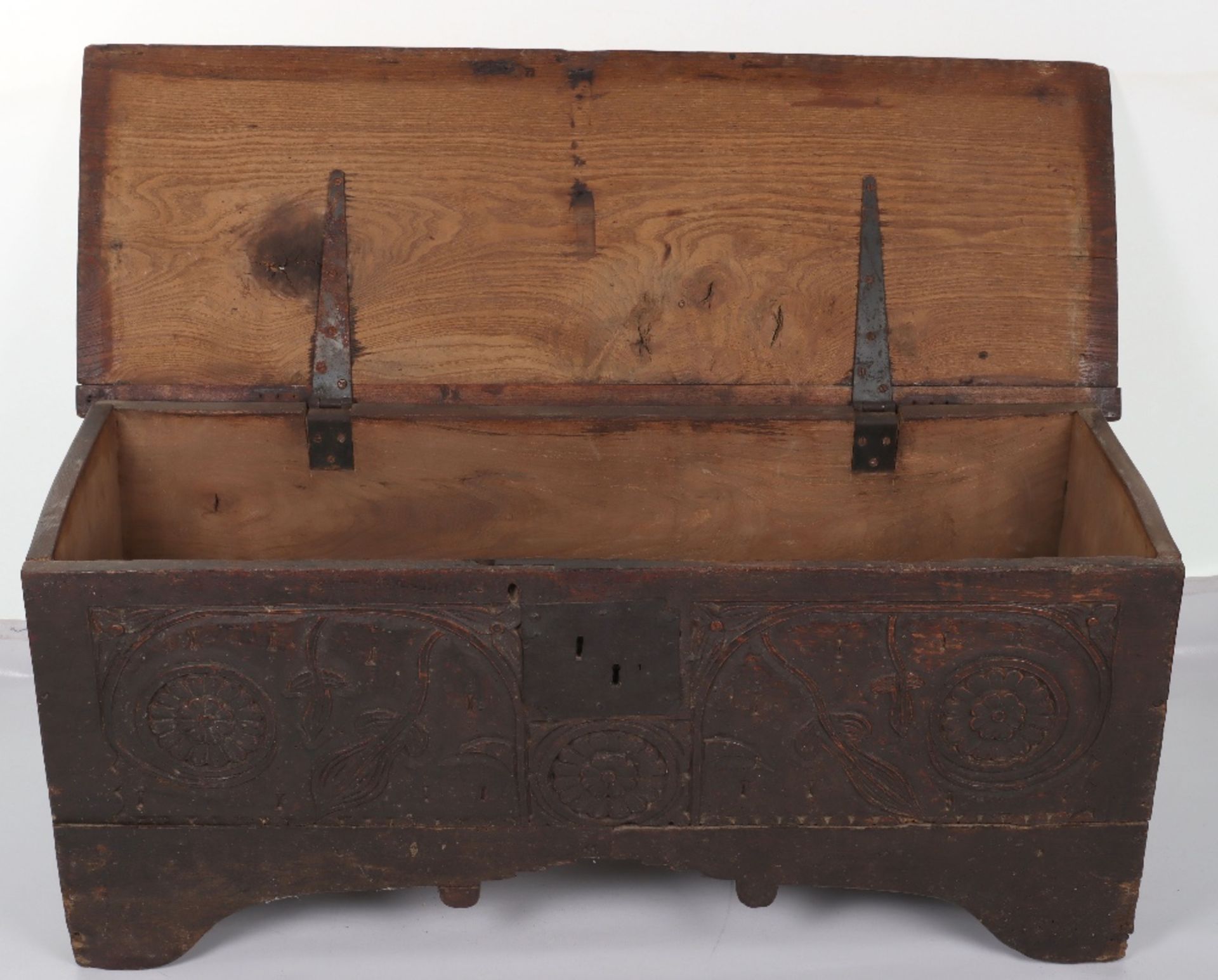 17th Century and later coffer - Image 5 of 6