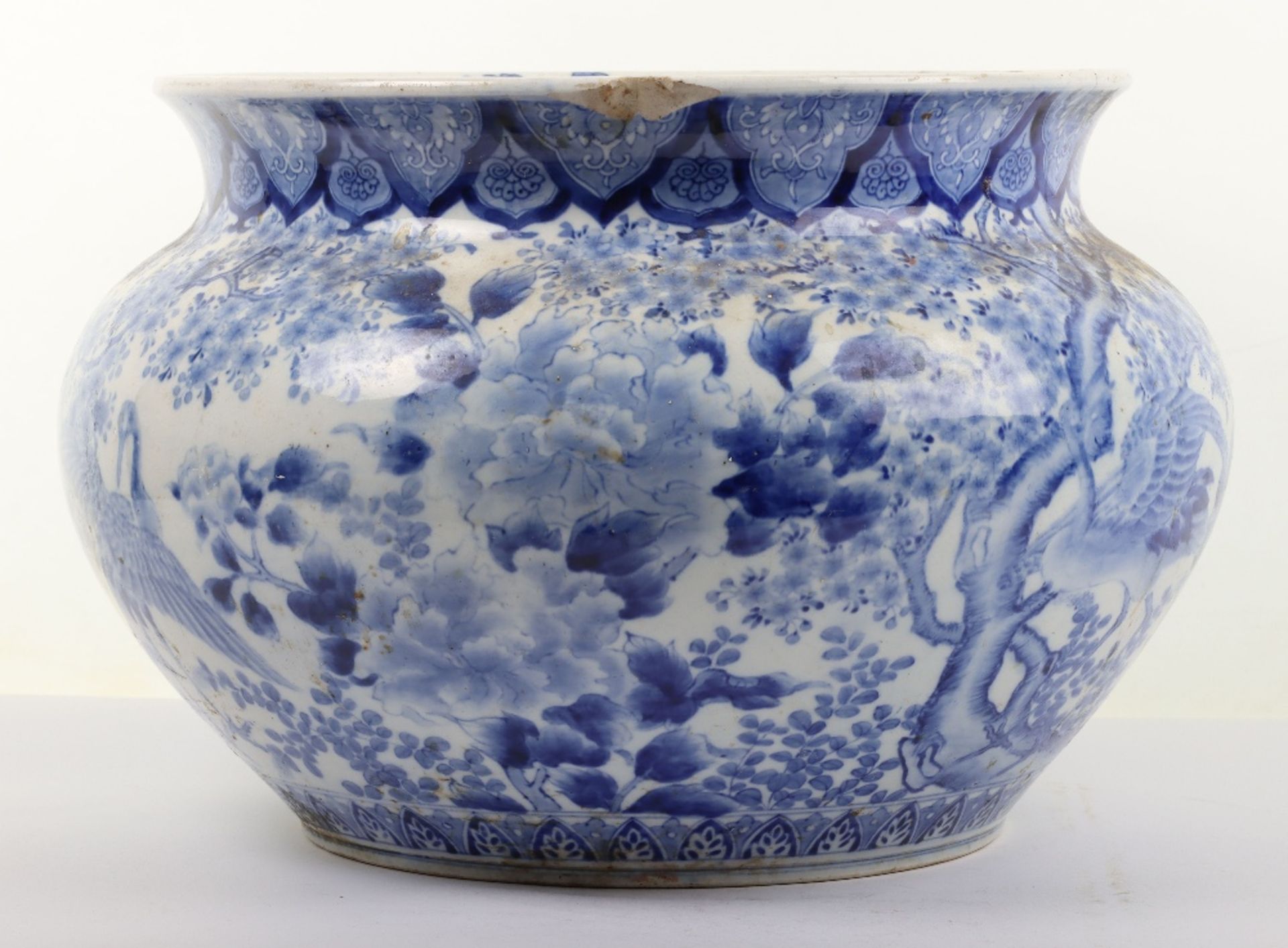 A Chinese blue & white fish bowl / jardiniere, unmarked - Image 3 of 14