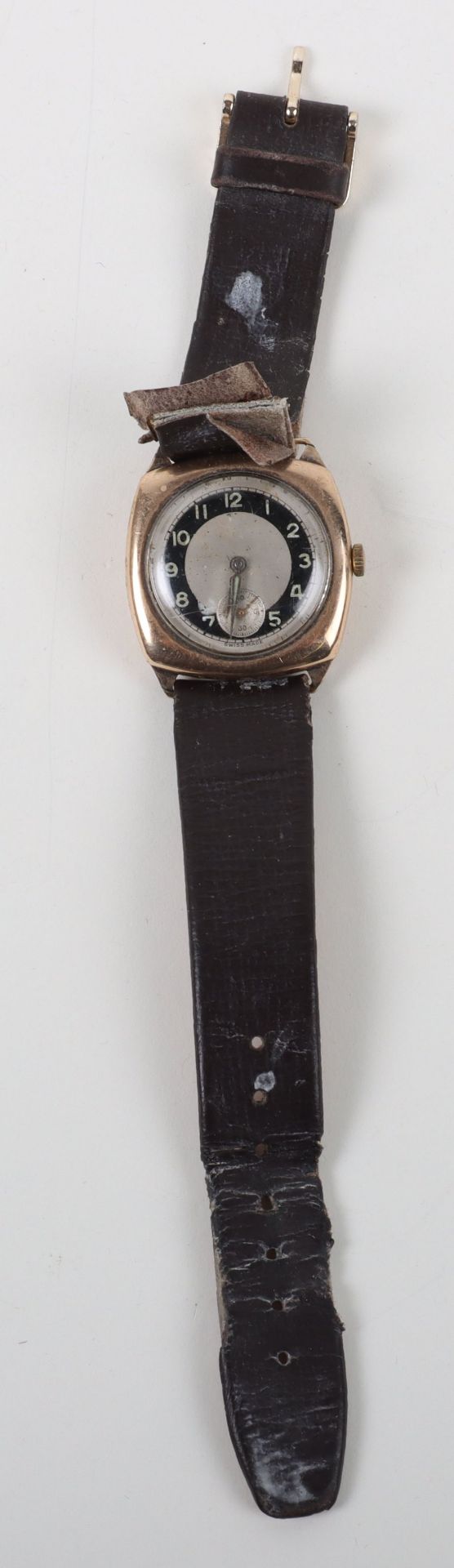 A 1930’s 9ct gold gentleman’s watch