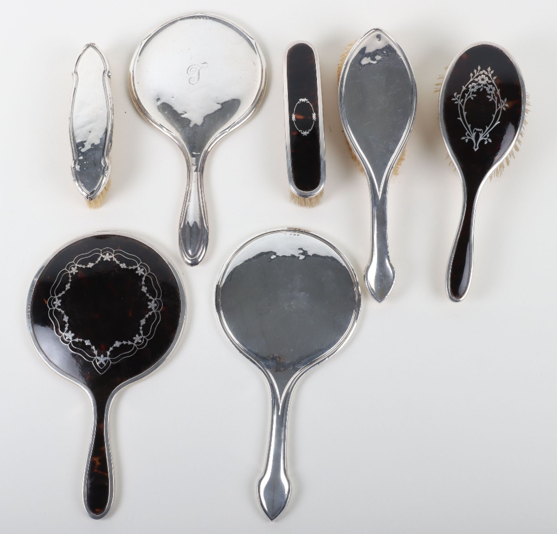 Silver dressing sets - Image 2 of 5
