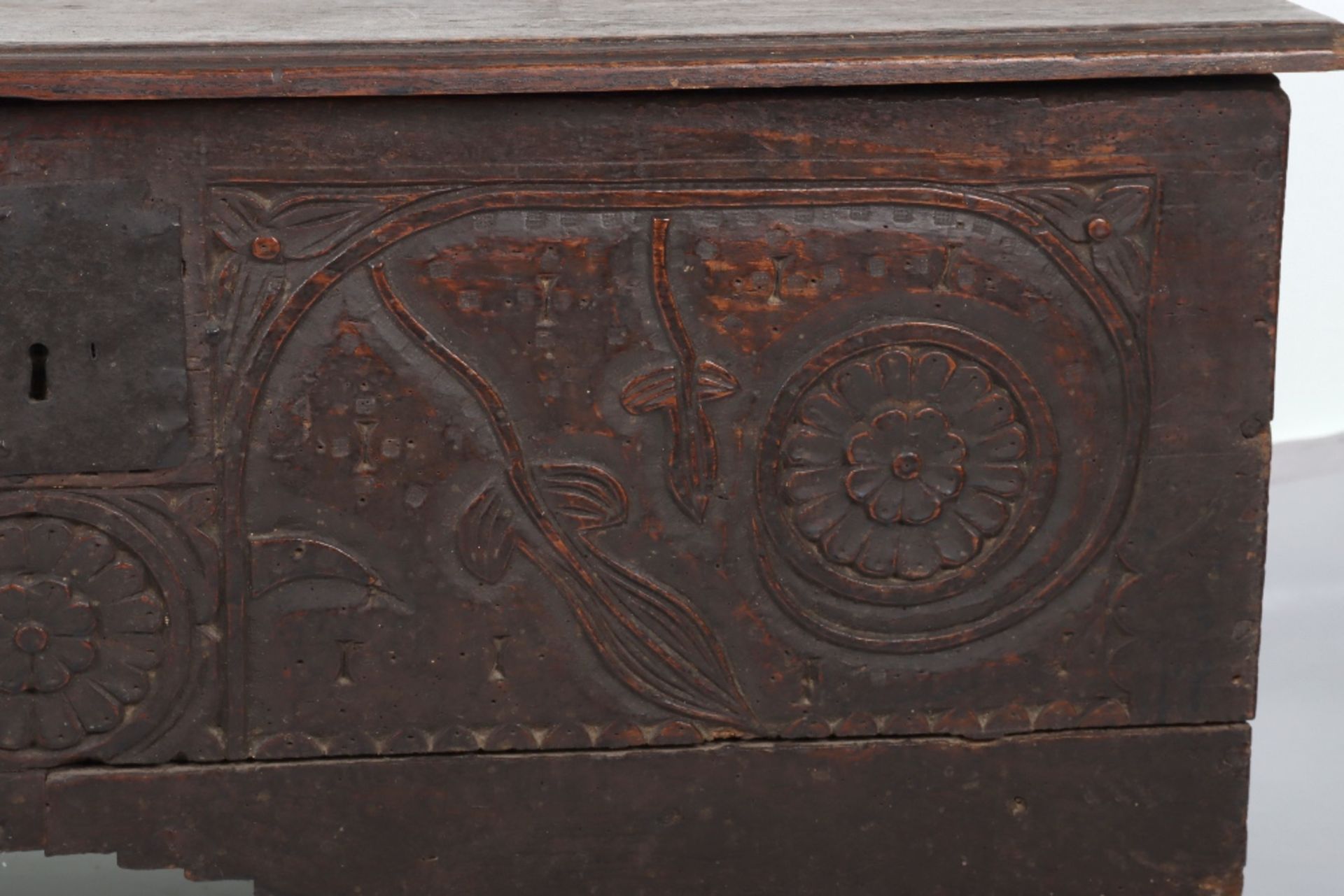 17th Century and later coffer - Image 3 of 6