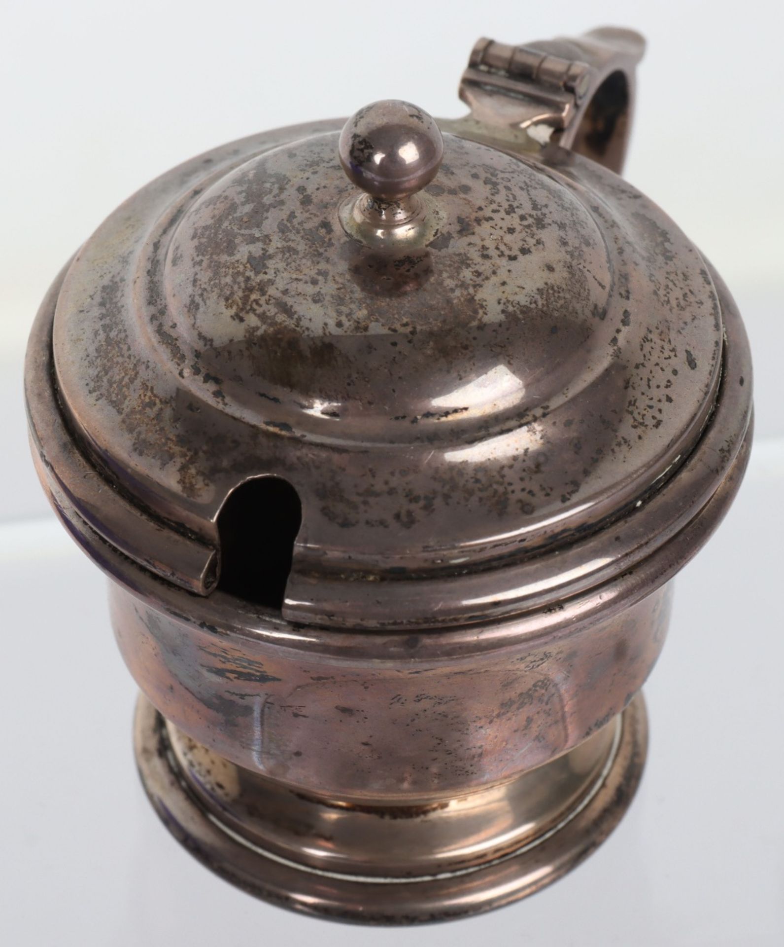 A 20th century silver and pique work circular box, Birmingham 1925 - Bild 13 aus 14