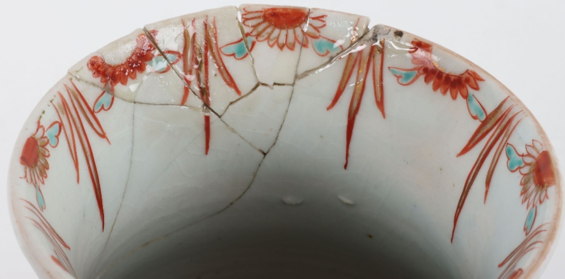 An 18th century Chinese blue and white bowl, unmarked - Image 19 of 27