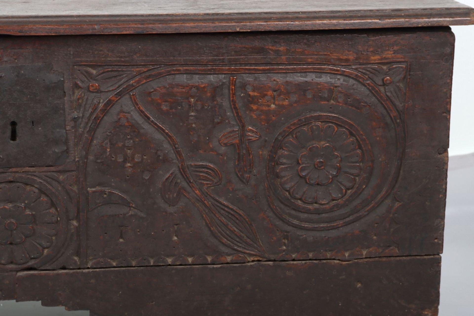 17th Century and later coffer - Bild 3 aus 6