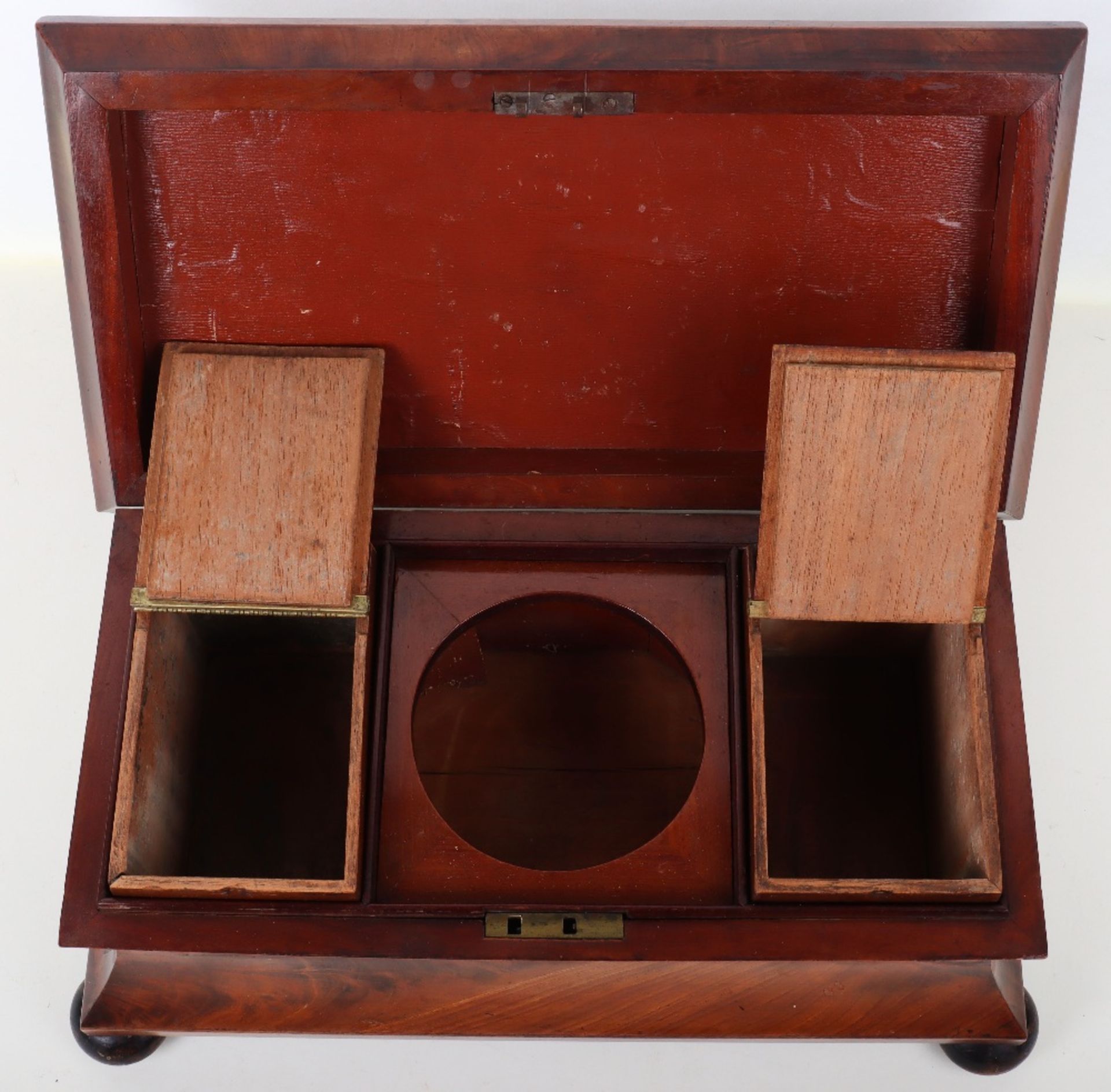 A 19th century mahogany casket tea caddy - Bild 5 aus 14