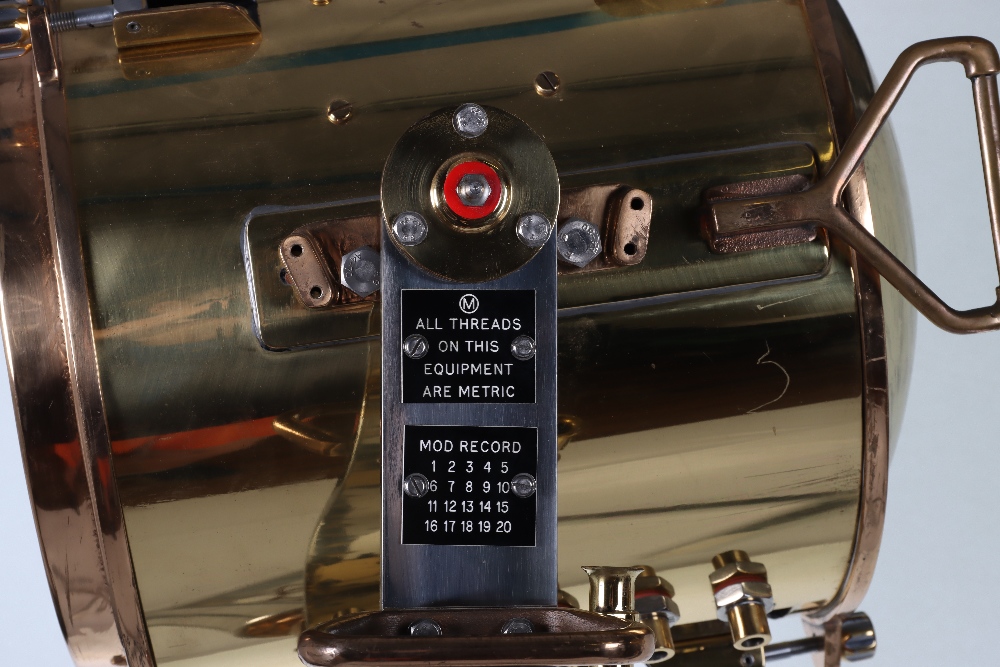 A superb and large pair of mid 20th century brass and metal naval signalling lamps on stands - Image 15 of 26