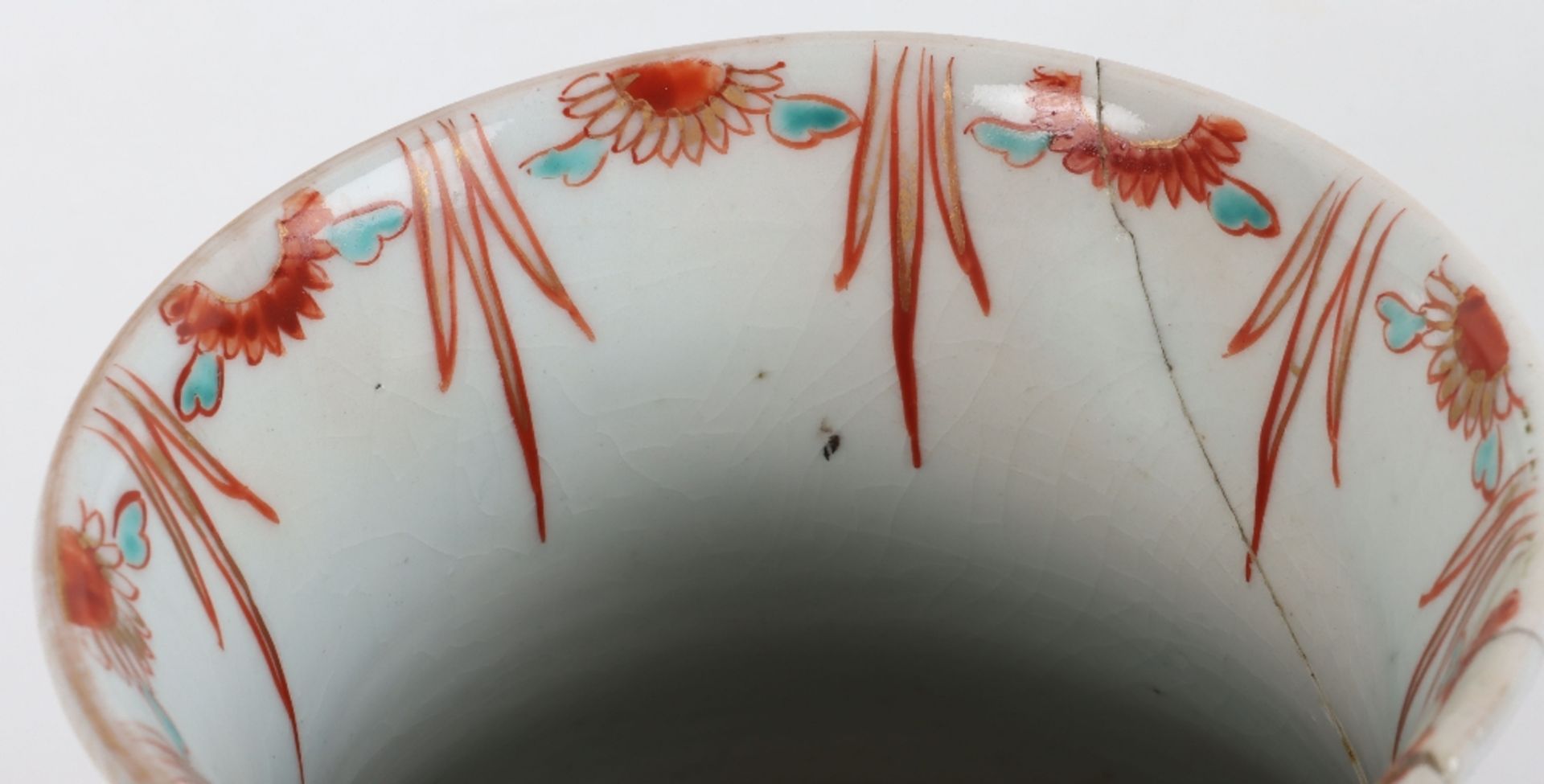 An 18th century Chinese blue and white bowl, unmarked - Image 17 of 27