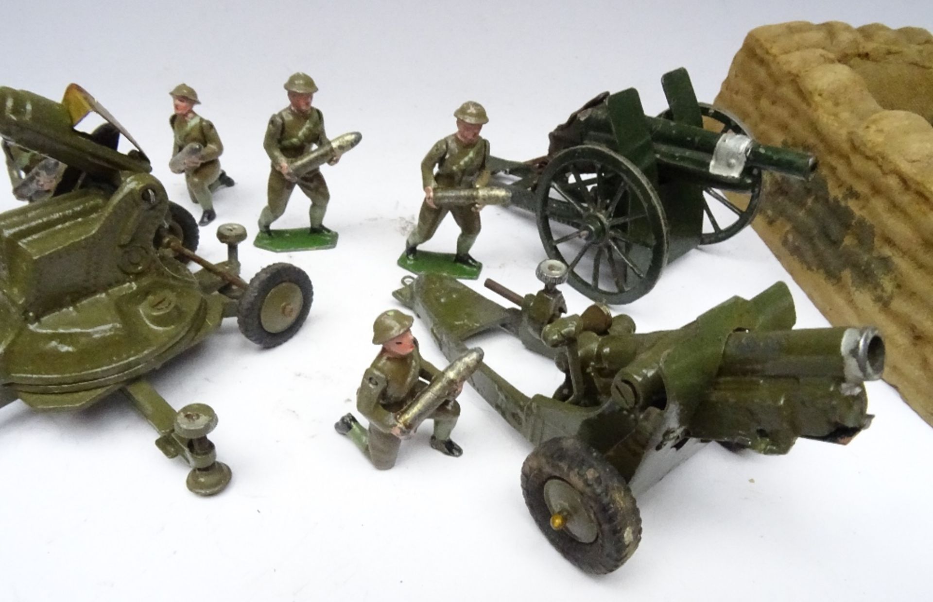 Britains set 1730, Gunners carrying Shells - Image 4 of 8