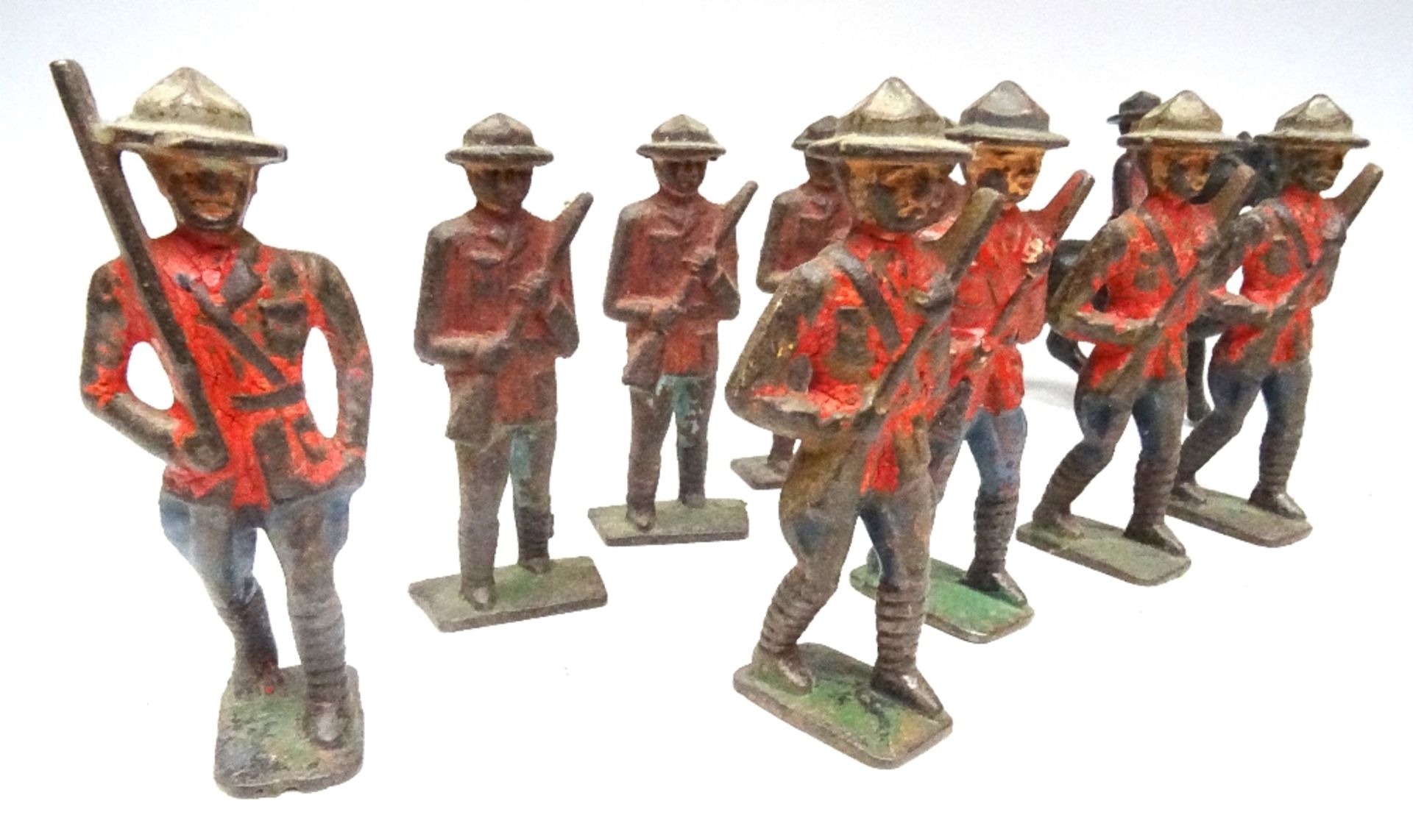 RCMP figures in solid metal, 65 to 75mm scale - Image 2 of 6