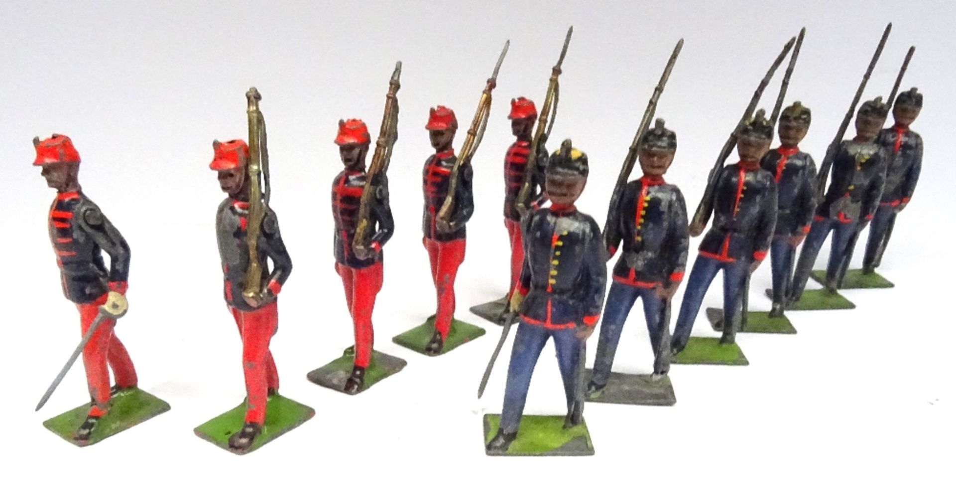 Britains set 178, Austrian Foot Guards - Image 12 of 12