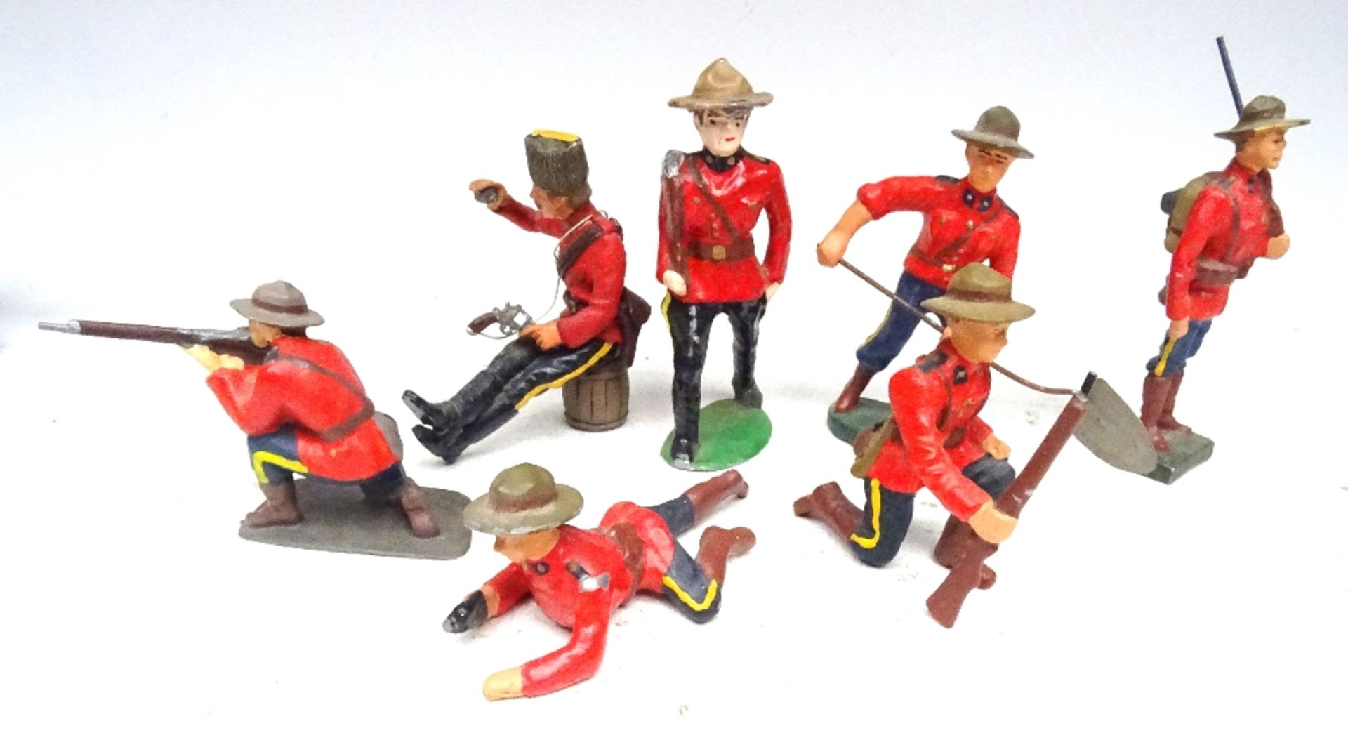 RCMP figures in solid metal, 65 to 75mm scale - Image 6 of 6