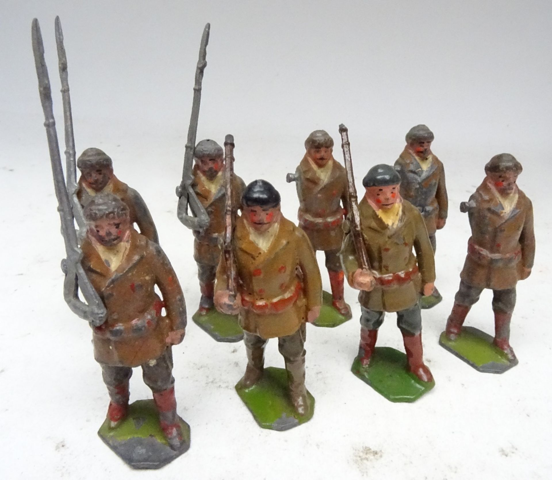 The full range of Britains Mounties - Image 2 of 10