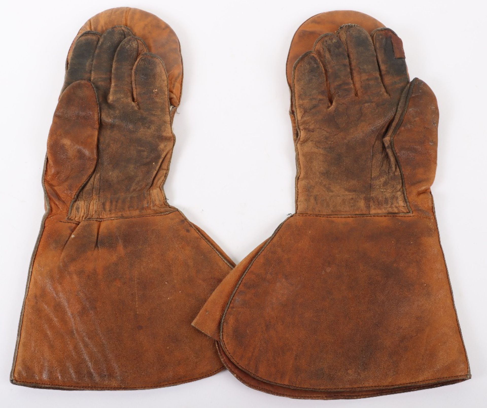 Royal Flying Corps Air Gunners Flying Gauntlets - Image 4 of 4