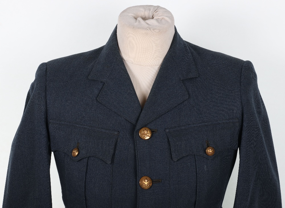 WW2 Royal Air Force Flight Lieutenants Service Dress Tunic - Image 2 of 8