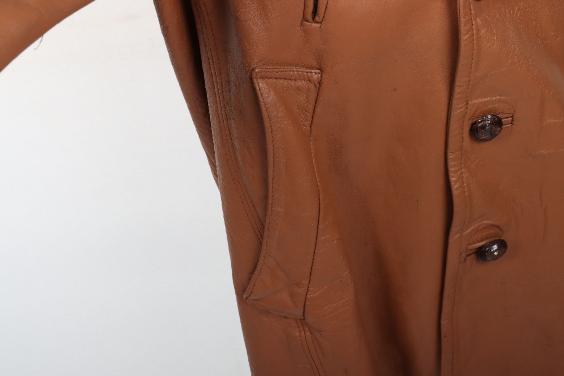 Vintage Style Tan Leather Coat - Image 4 of 10