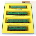 Hornby Dublo Set 2050 Suburban Electric 2-Rail Train Set