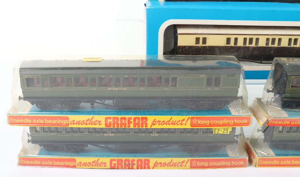 Nine Various Makers 00 Scale Boxed Coaches - Image 4 of 5