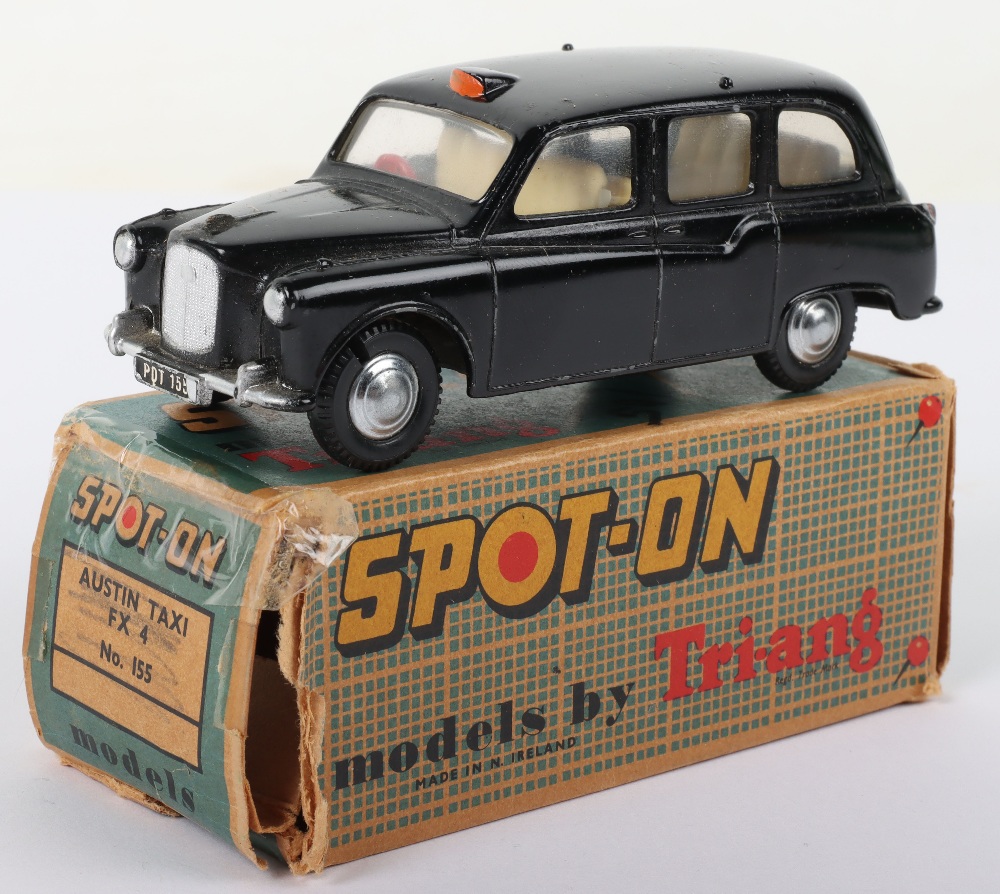 Tri-ang Spot On Model 155 Austin Taxi FX4 - Image 3 of 4