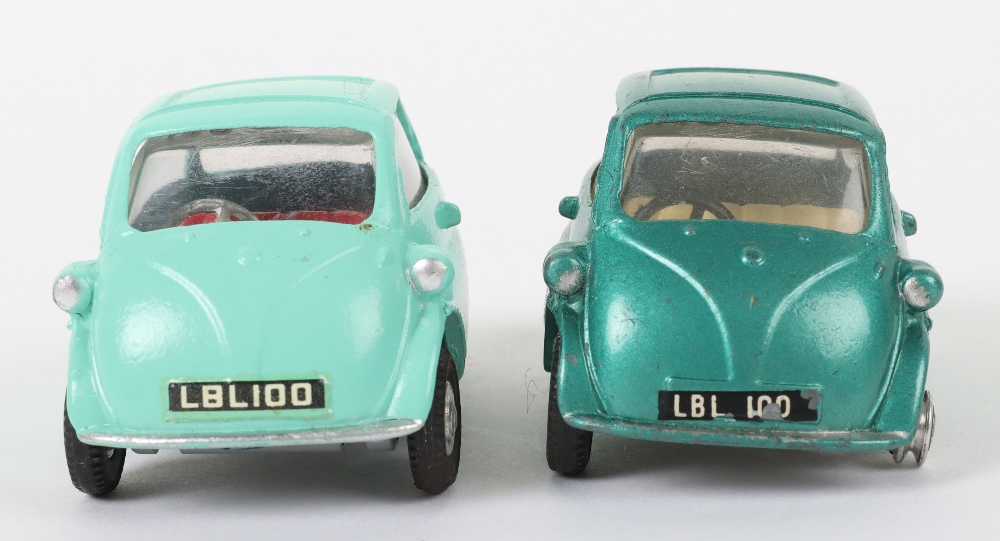 Two Unboxed Tri-ang Spot On Models 118 BMW Isetta Bubble Cars - Image 2 of 5