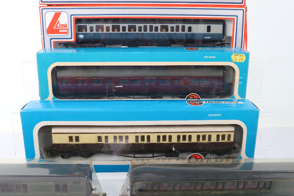 Nine Various Makers 00 Scale Boxed Coaches - Image 3 of 5