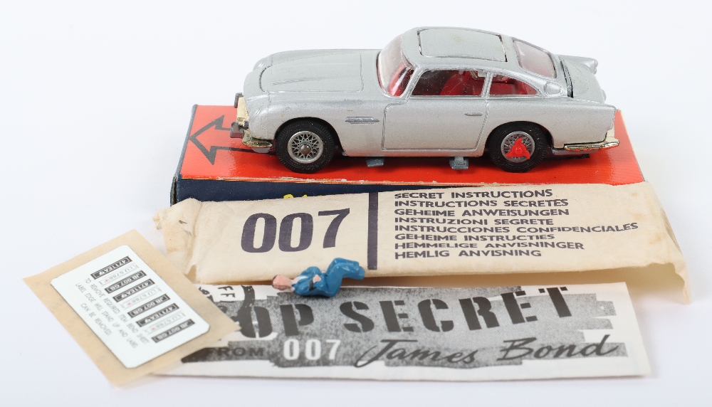 Corgi Toys 270 James Bond Aston Martin 1st Edition - Image 2 of 5