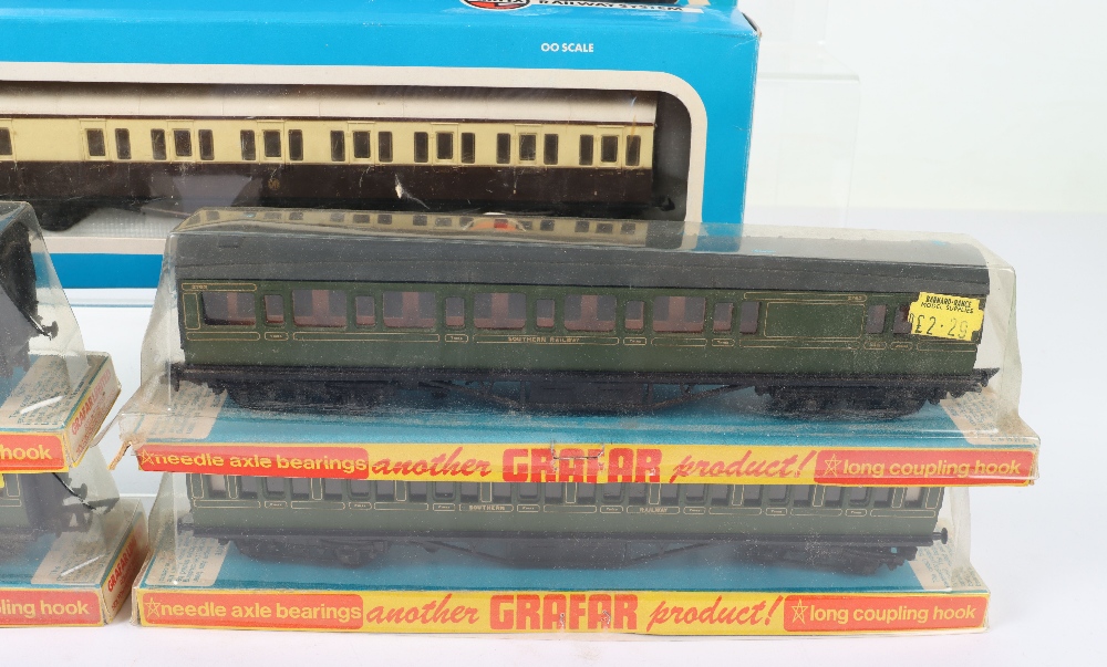 Nine Various Makers 00 Scale Boxed Coaches - Image 5 of 5