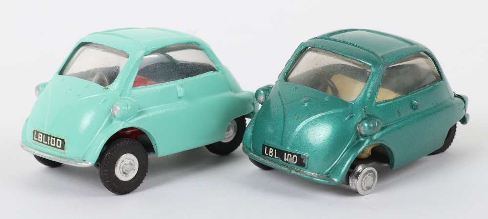 Two Unboxed Tri-ang Spot On Models 118 BMW Isetta Bubble Cars - Image 3 of 5