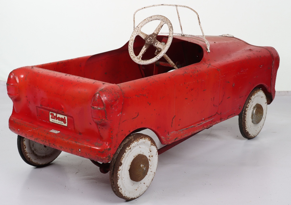 A Tri-ang pressed steel child’s pedal car, English 1960 - Image 5 of 10