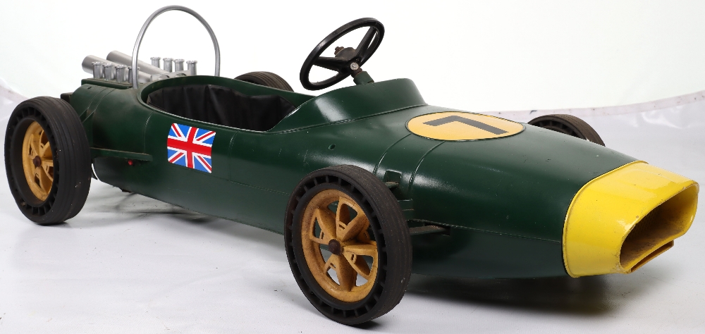 A Tri-ang moulded plastic Lotus child’s battery operated Racing car, English circa 1970 - Image 3 of 9