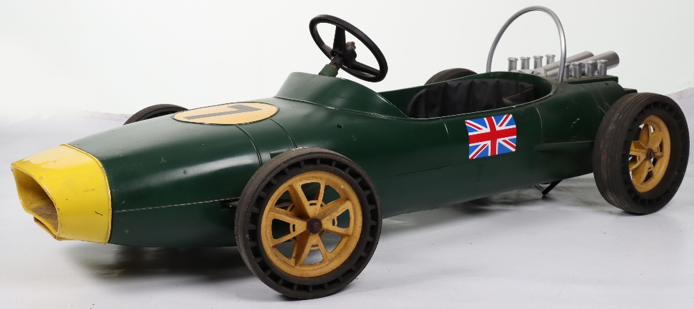 A Tri-ang moulded plastic Lotus child’s battery operated Racing car, English circa 1970 - Image 4 of 9