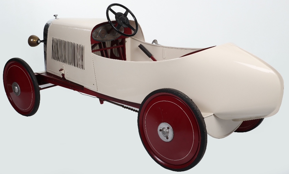 A very rare Eureka pressed steel Bugatti Duck tail type 35 child’s pedal Racing car, French circa 19 - Image 9 of 12