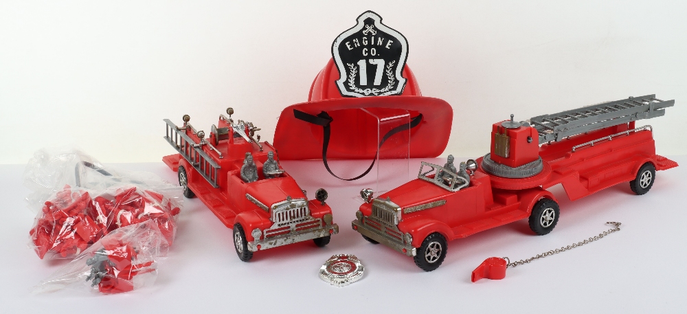 De-Luxe (USA) Junior Fire Chief Set,