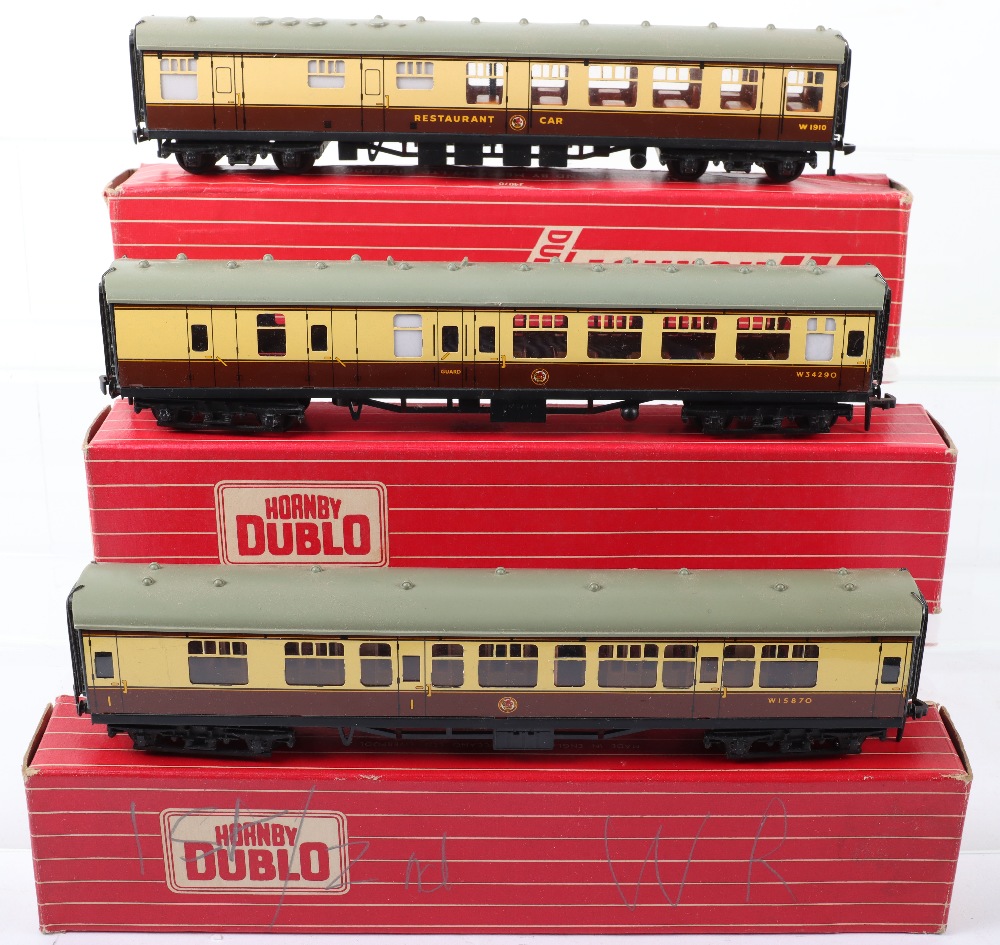 Three Hornby Dublo 00 Gauge 2-Rail Boxed Super Detail Coaches - Image 2 of 2