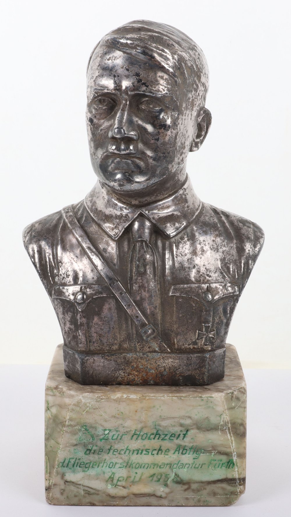 Fine Quality Table Bust Award of Adolf Hitler of Luftwaffe Interest