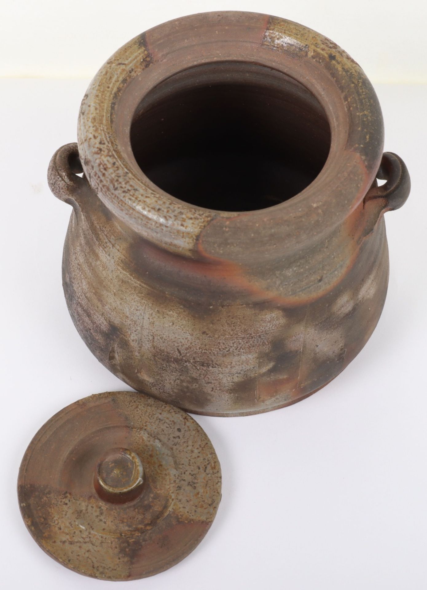 A Japanese 20th century studio ware pot and cover, bizen ware, signed to base - Image 9 of 11