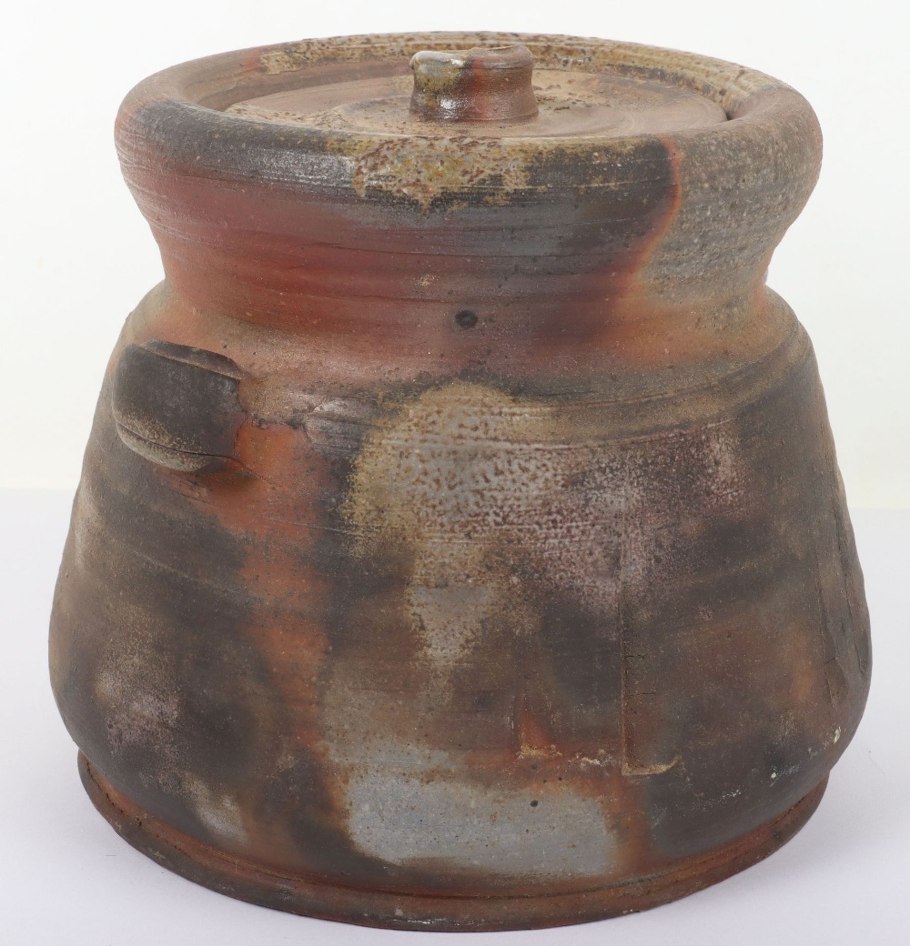 A Japanese 20th century studio ware pot and cover, bizen ware, signed to base - Image 7 of 11