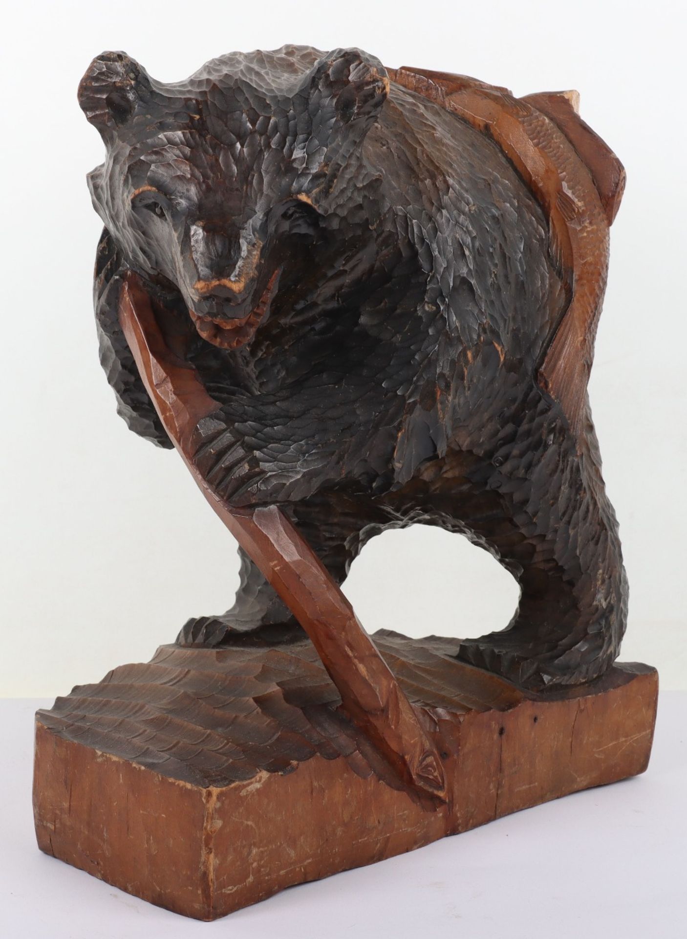 A Japanese wood carved bear - Image 2 of 6