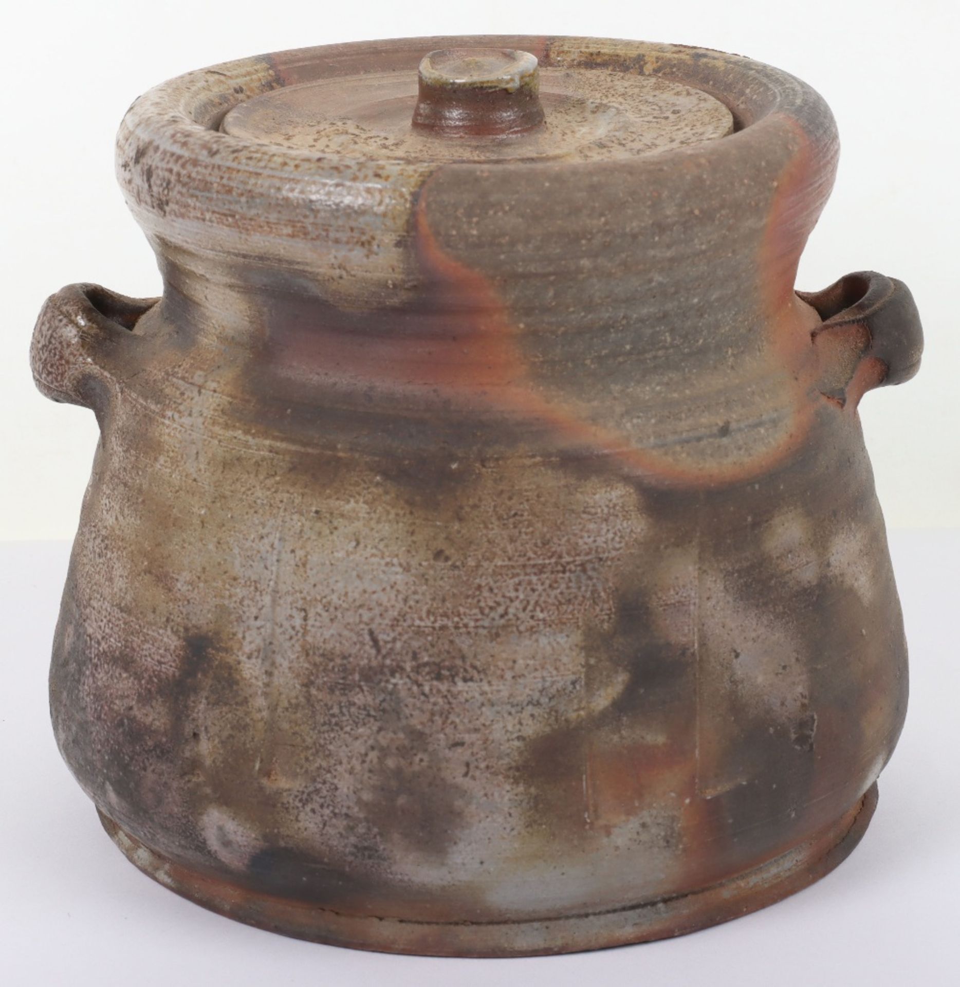 A Japanese 20th century studio ware pot and cover, bizen ware, signed to base - Image 8 of 11