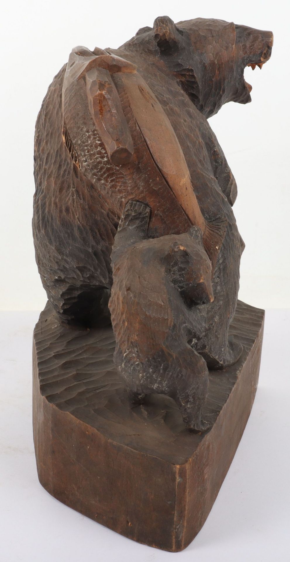 A Japanese wood carved bear and cub - Image 6 of 9