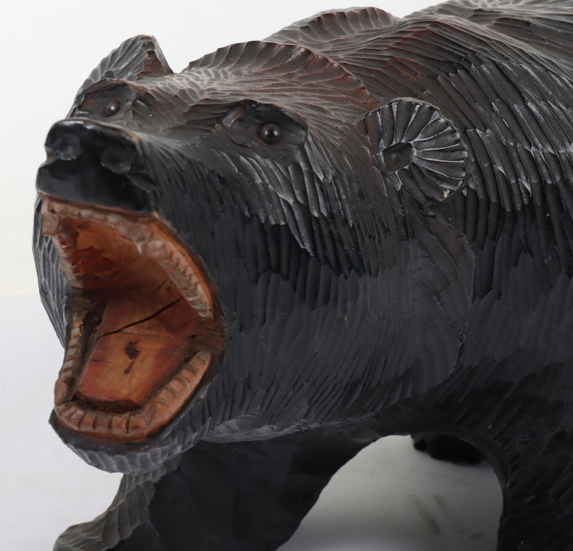 A Japanese wood carved bear - Image 2 of 6
