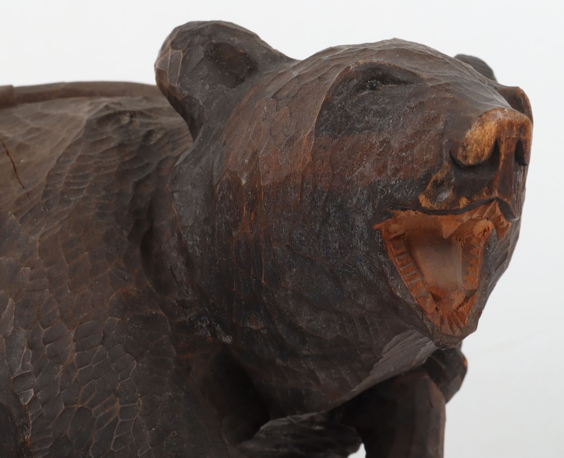 A Japanese wood carved bear and cub - Image 2 of 9