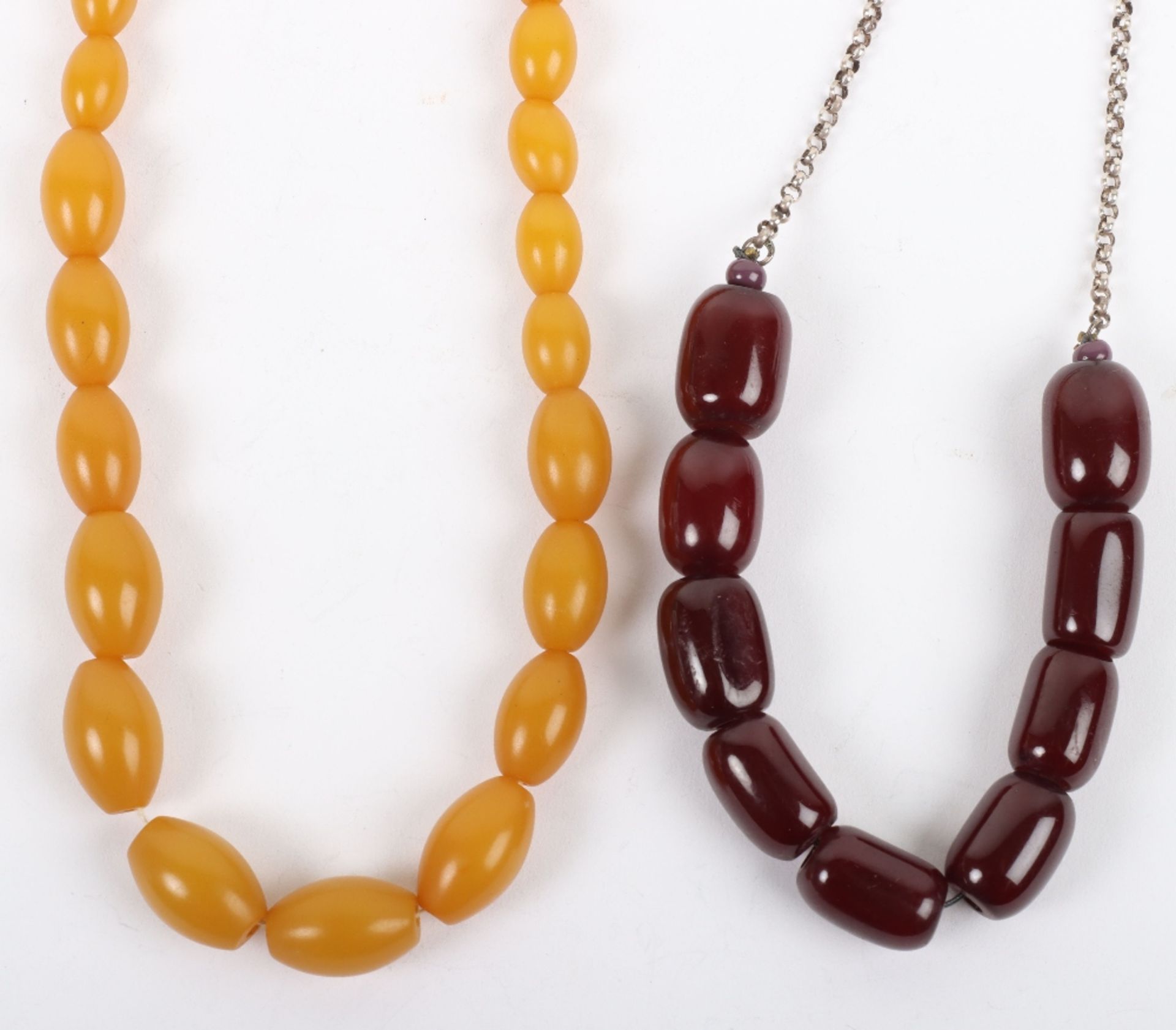 A cherry amber bead necklace on silver chain - Image 3 of 3