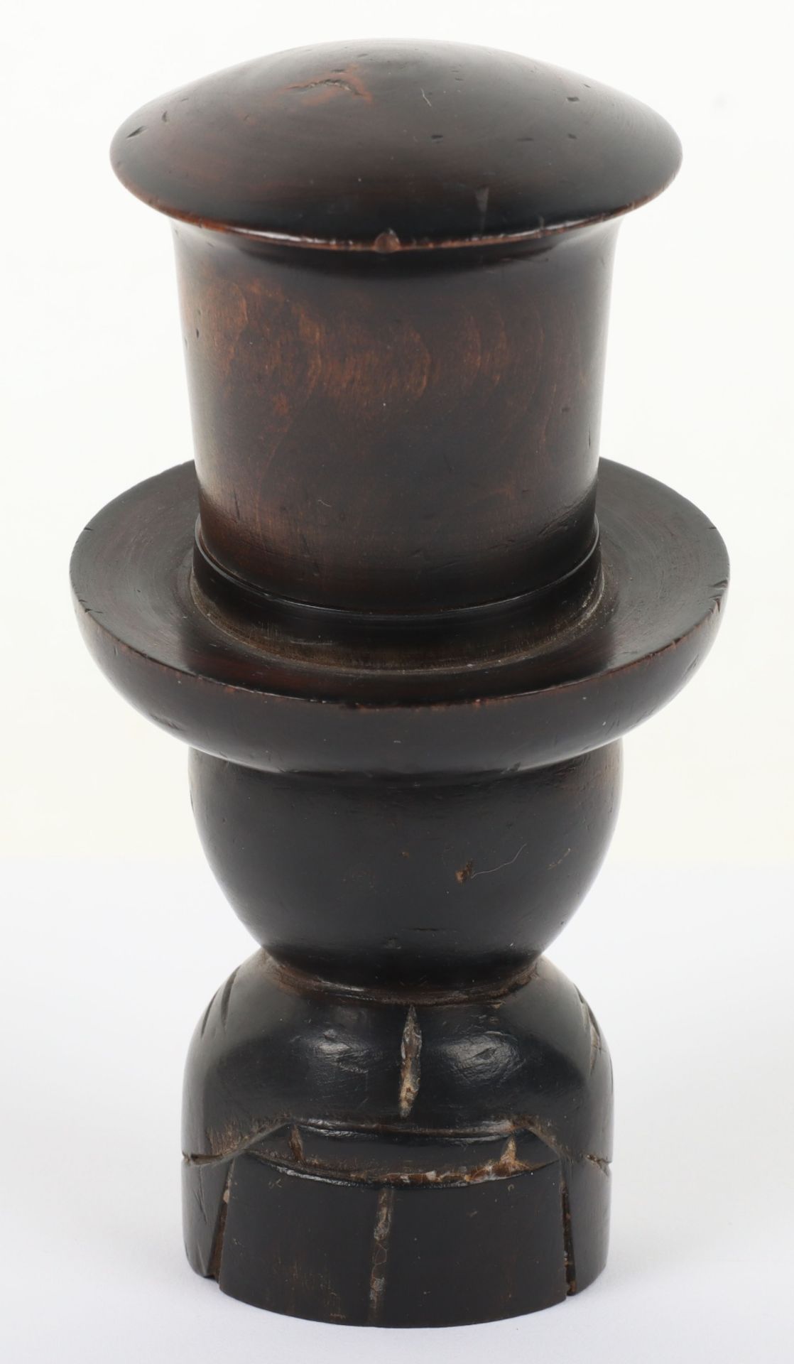 A Japanese Kobe carved wood dice shaker - Image 4 of 7