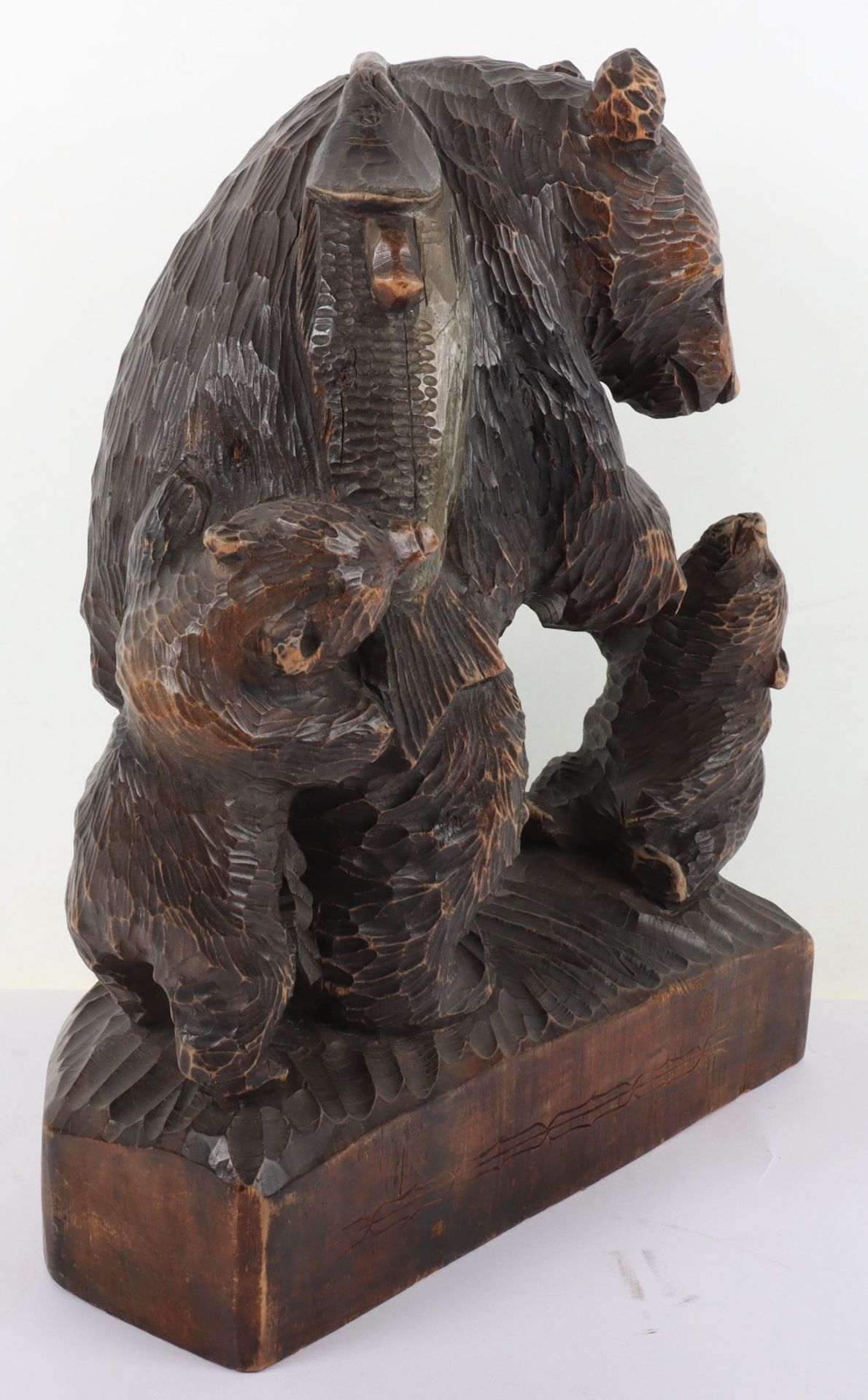 A Japanese wood carved group of bear and two cubs - Image 2 of 7