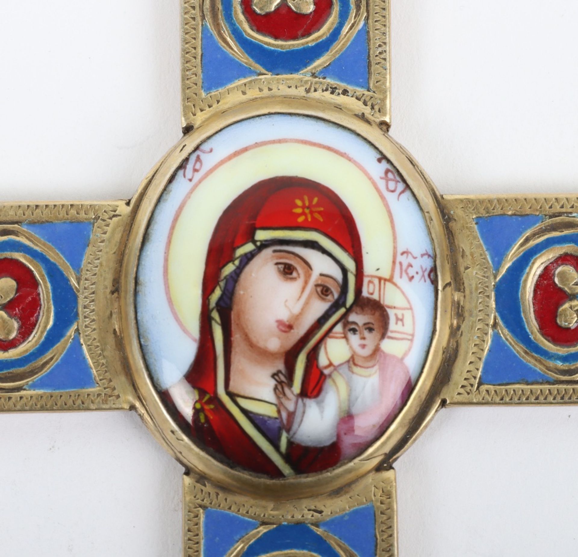 An early 20th century (1908-1926) silver gilt and enamel pectoral cross, St Petersburg - Image 2 of 5